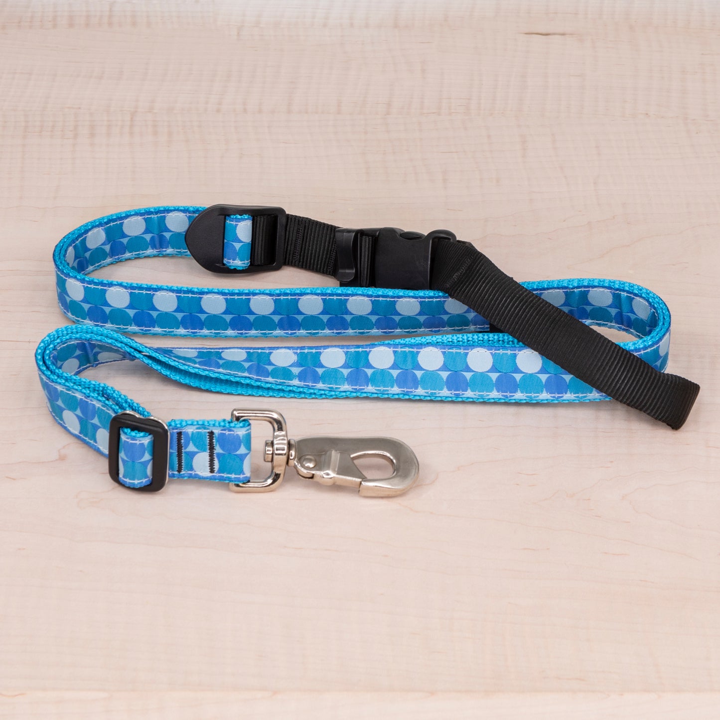 Sports Doggie Leash - Aqua Dots