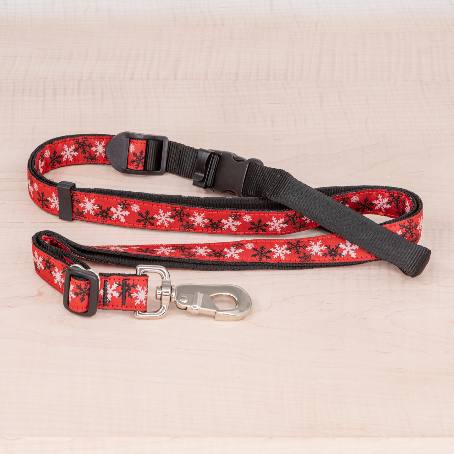 Sports Doggie Leash - Snowflakes Red