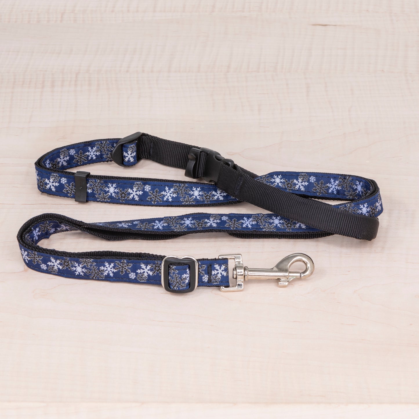 Sports Doggie Leash - Snowflakes Blue