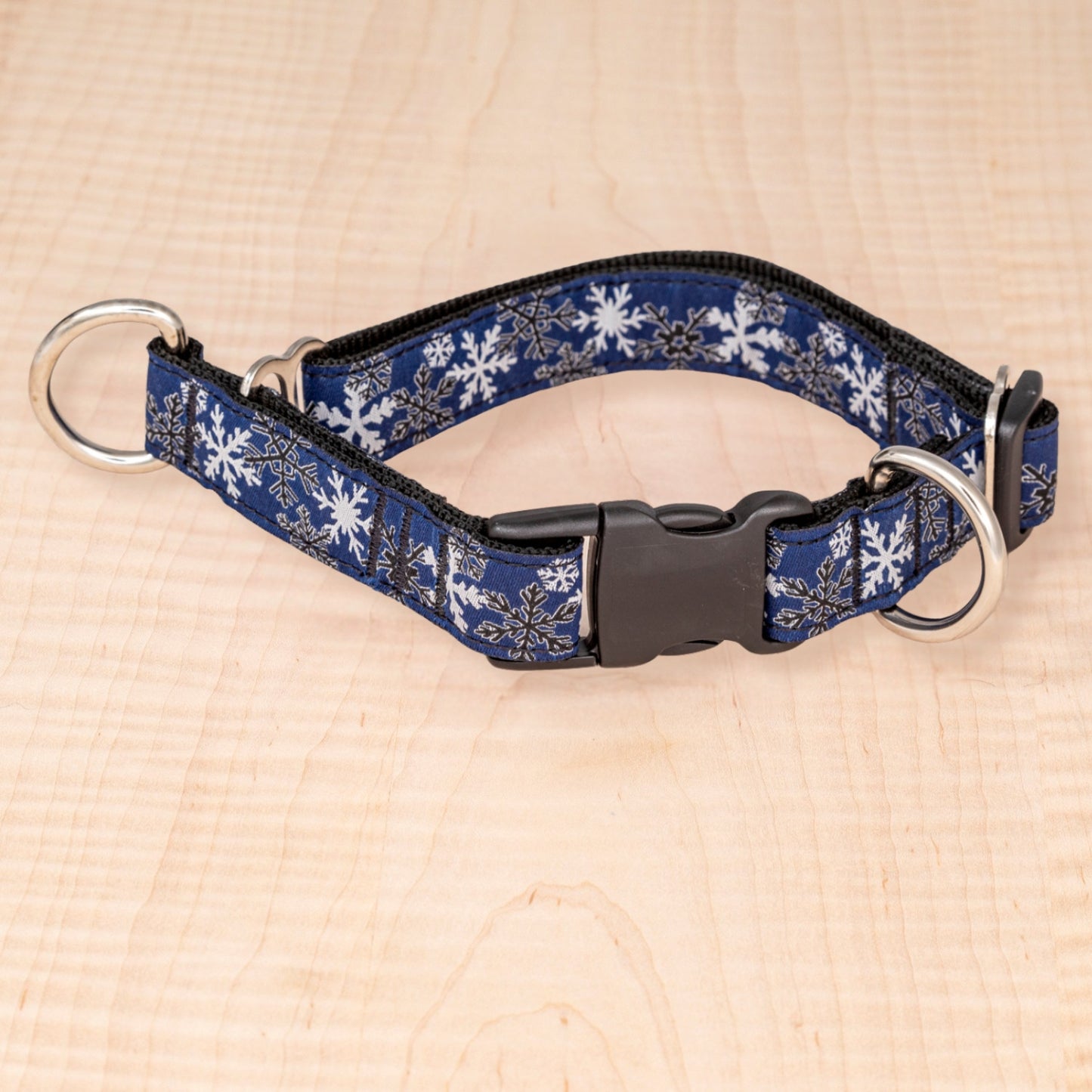 Limited Slip Collar - Snowflakes Blue