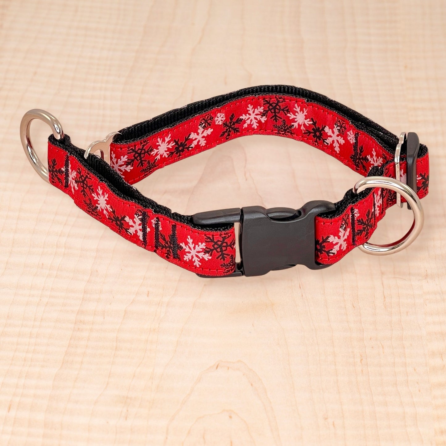 Limited Slip Collar - Snowflakes Red
