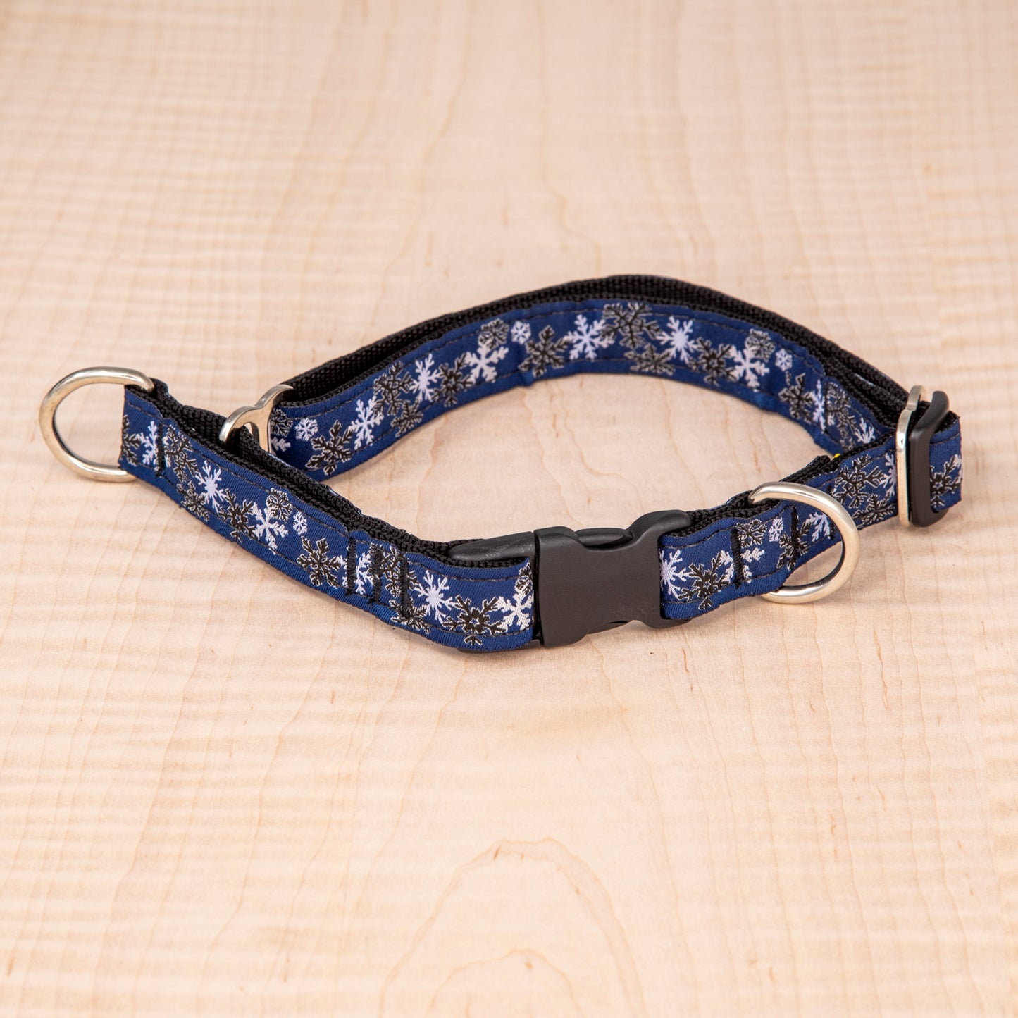 Limited Slip Collar - Snowflakes Blue